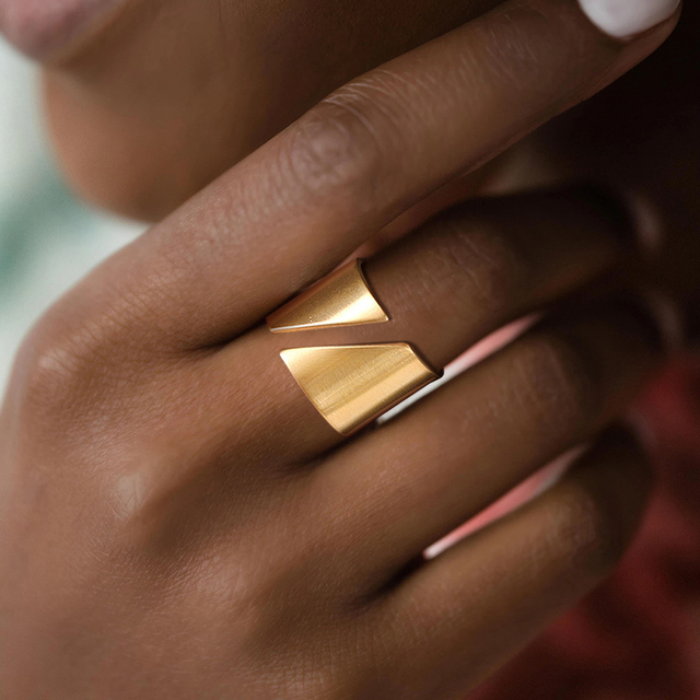 Nowoczesny pierścionek ze stali nierdzewnej o szerokim wrapowym designie dla kobiet - Wianko - 17