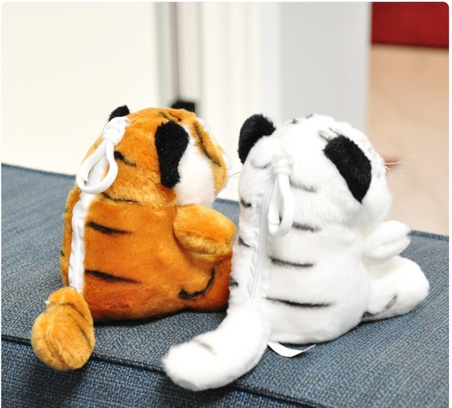 Pluszowy wisiorek tygrys 12cm z małym portfelem - miękka, wielofunkcyjna zabawka dla dzieci, prezent urodzinowy - Wianko - 2
