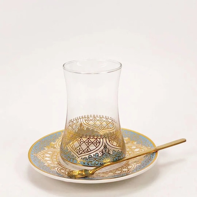 Wysokiej jakości zestaw filiżanek do kawy tureckiej w stylu turkusowo-złotym z żaroodpornym szkłem, spodkami i łyżką - Wianko - 1