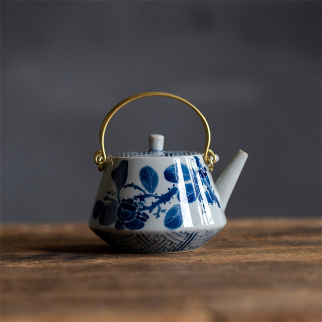 Porcelanowy dzbanek do herbaty ręcznie malowany w kolorach niebieskim i białym - 180ML - Wianko - 6