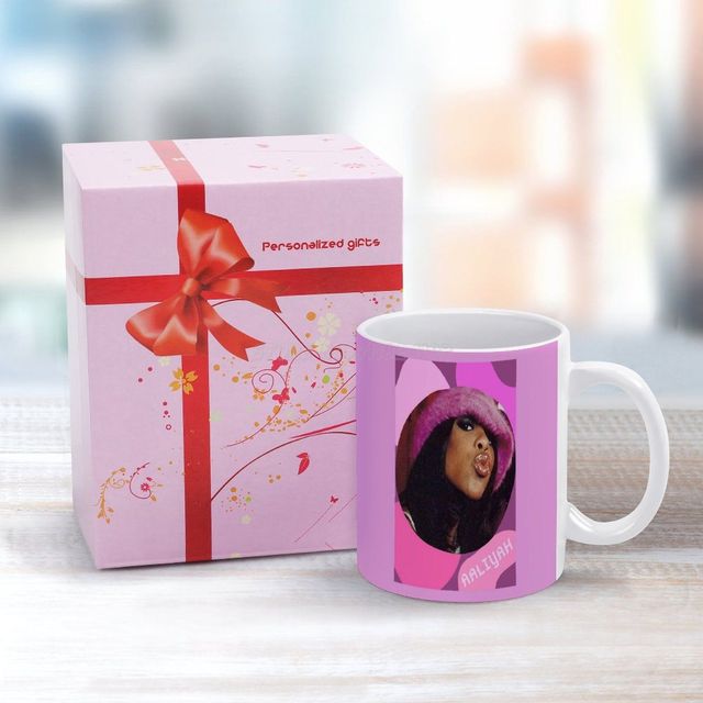 Kubek ceramiczny różowy z motywem piosenkarki - Wianko - 3