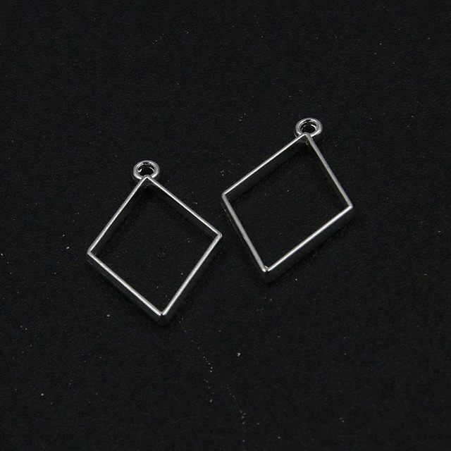 Wisiorek Hollow Geometria, 10 sztuk, losowe wzory, jasny srebrny, multi-style, plated biżuteria ze stopu - Wianko - 7
