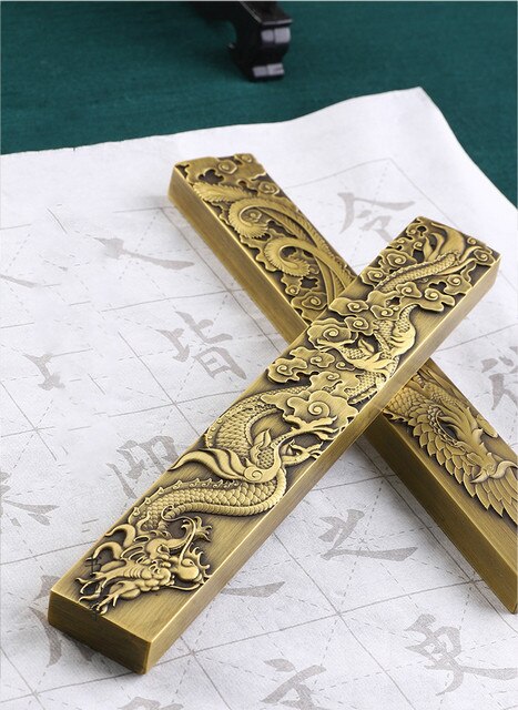 Metalowe rzeźbione mosiężne przyciski do papieru - waga papieru Boutique Pisa Papeles - idealny prezent z chińskim obrazem kaligrafii - Wianko - 3