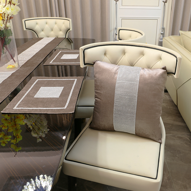 Poszewka na poduszkę 45x45 cm szary/czerwony/beżowy/champagne flanelowa 2-warstwowa ze zdobieniami diamentowymi i cekinami - dekoracja domu, sofa, samochód, stół - Wianko - 17