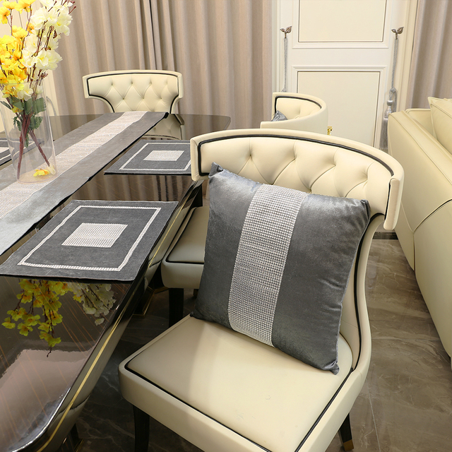Poszewka na poduszkę 45x45 cm szary/czerwony/beżowy/champagne flanelowa 2-warstwowa ze zdobieniami diamentowymi i cekinami - dekoracja domu, sofa, samochód, stół - Wianko - 19
