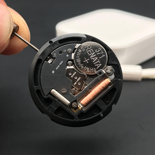Mechanizm zegarka kwarcowego Ronda 515-6 z częściami z Szwajcarii, bateria Renata 371, klejnotowy Quickset Datewheel - zamiennik - Wianko - 2