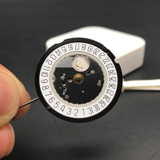 Mechanizm zegarka kwarcowego Ronda 515-6 z częściami z Szwajcarii, bateria Renata 371, klejnotowy Quickset Datewheel - zamiennik - Wianko - 3