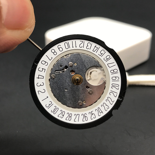 Mechanizm zegarka kwarcowego Ronda 515-6 z częściami z Szwajcarii, bateria Renata 371, klejnotowy Quickset Datewheel - zamiennik - Wianko - 1