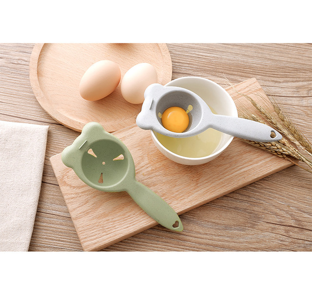 Biały separator jaj oraz sitko do pieczenia - przyrząd kuchenny wielokolorowy - Wianko - 3