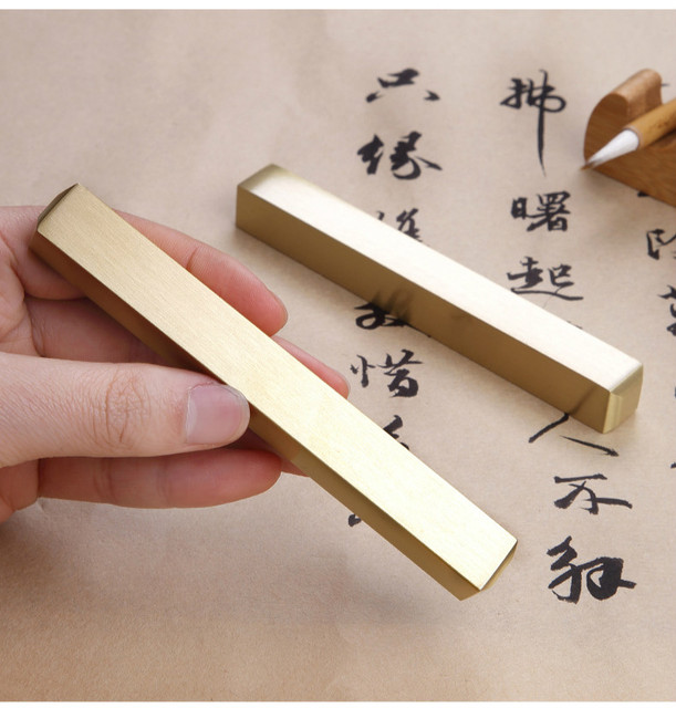 Proste metalowe przyciski do papieru - mosiężne, używane przy chińskiej kaligrafii z tuszem - Wianko - 4