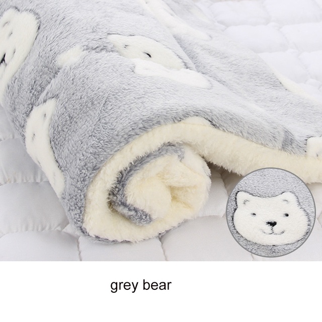 Miękka podkładka z polaru dla zwierząt domowych, kocyk dla szczeniaczków i mata na łóżko dla kota - utrzymuje ciepło i zapewnia komfort - Wianko - 11