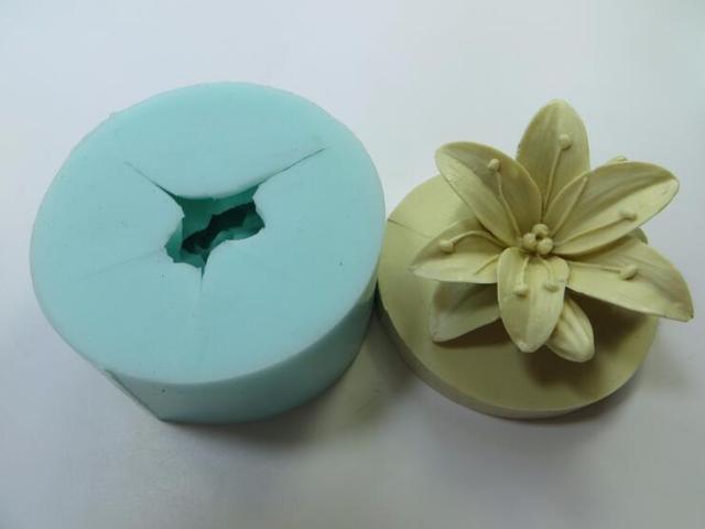 Forma silikonowa do ciasta Lily 3D + ślubne zdobienia kwiatowe + aromatyczne formy do mydeł i świec - Wianko - 7