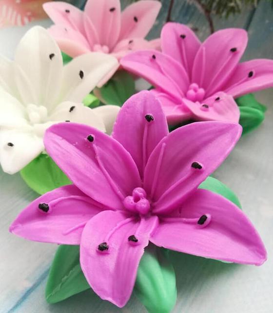 Forma silikonowa do ciasta Lily 3D + ślubne zdobienia kwiatowe + aromatyczne formy do mydeł i świec - Wianko - 5