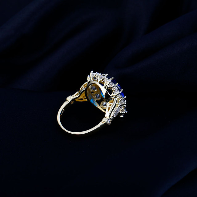 Pierścień złoty z dużym owalnym szafirem - romantyczny i ekskluzywny design (13x18MM kamienie) - Wianko - 3