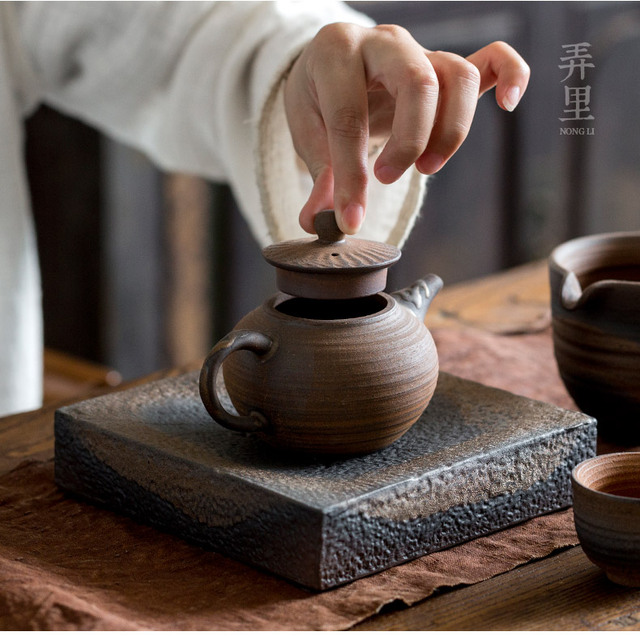 Antyczny czajniczek do herbaty Kung Fu - mały dzbanek drewniany z wzorem, idealny zestaw do parzenia herbaty - Wianko - 4