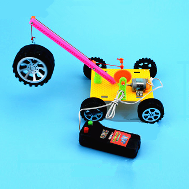 Zabawka naukowa DIY: Żuraw zdalnego sterowania - zestaw do składania, nauka fizyki, eksperymenty, prezent dla chłopca - Wianko - 2
