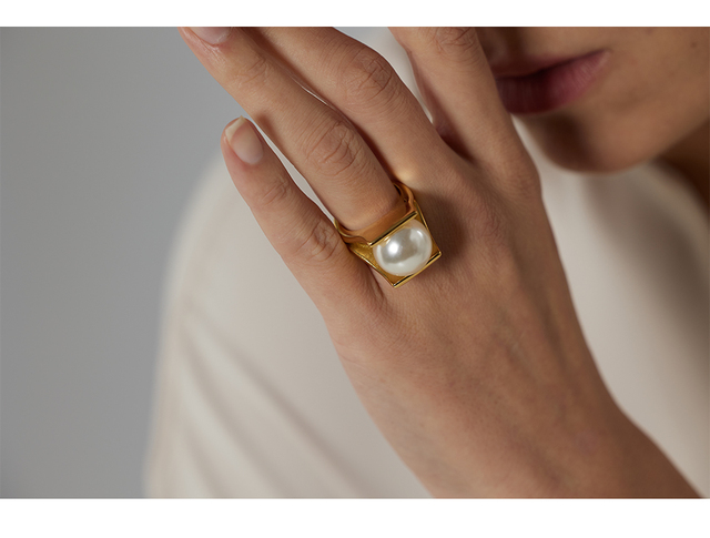 Elegancki pierścionek naśladujący perełki z nowej kolekcji Yhpup, wykonany ze stali nierdzewnej - Wianko - 2