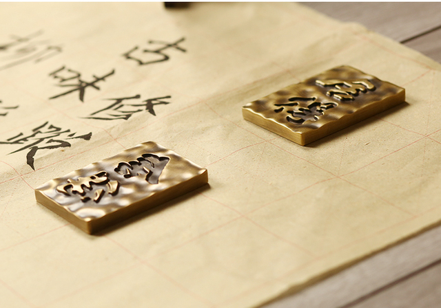 Mosiężne kwadratowe przyciski do papieru z rzeźbą kreatywną wykonane z metalu Xuan - wielofunkcyjne - Wianko - 11