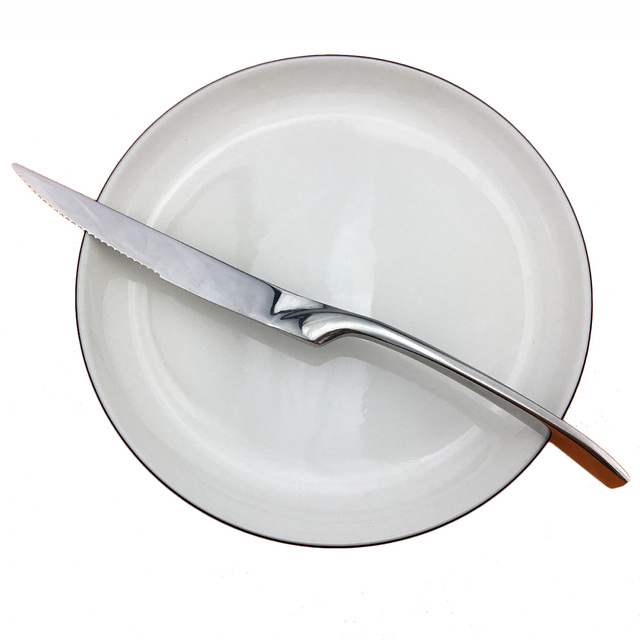 Zestaw 2 sztuk najwyższej jakości noży do kotletów i steków wykonanych ze stali nierdzewnej, w kolorze złotym i czarnym - Wianko - 10