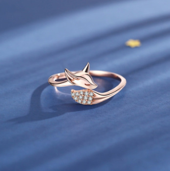 Piękny pierścień Róża złoty Fox ze zwierzęcym motywem i kryształami - prezent dla kobiet, styl gotycki, vintage - Wianko - 1