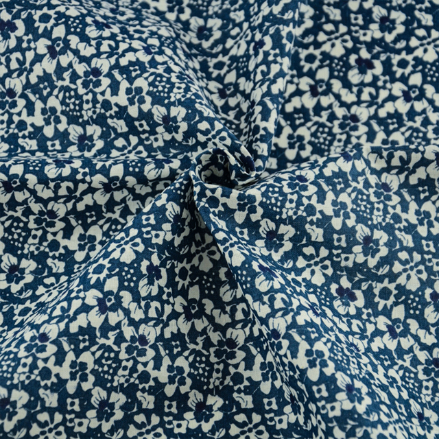 Tkanina bawełniana Booksew - ciemnoniebieski wzór kwiatowy do szycia lalki, patchworku i scrapbookingu - Wianko - 4