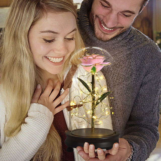 Pozłacany sztuczny kwiat Piękno i Bestia z 24K różą LED w szklanej kopule - prezent na walentynki, ślub, Dzień Matki - Wianko - 9