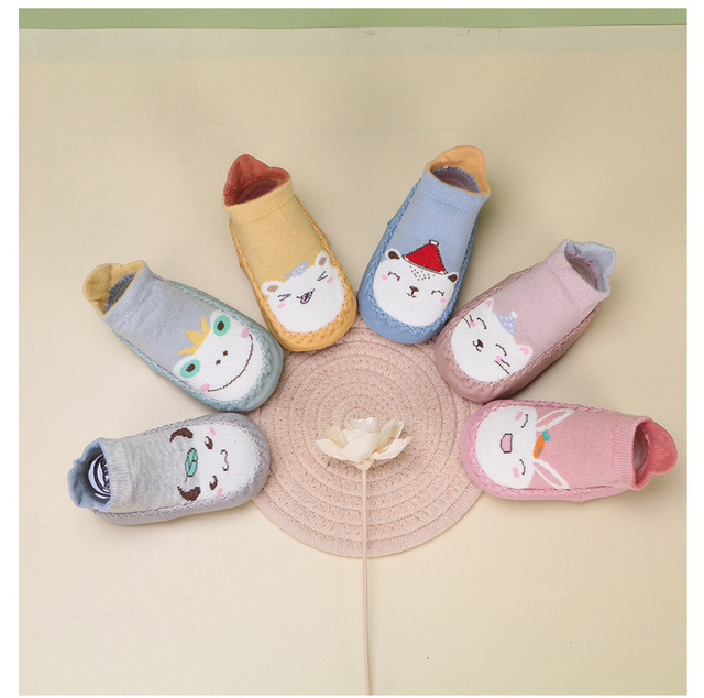 Skarpetki podłogowe antypoślizgowe dla maluchów - bawełniane, miękkie dno, gumowe uchwyty - dziewczynek i chłopców - Wianko - 12