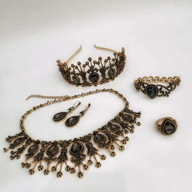 Zestaw biżuterii ślubnej w tureckim stylu: naszyjnik, pierścionek, kolczyki, bransoletka, korona - Wianko - 1