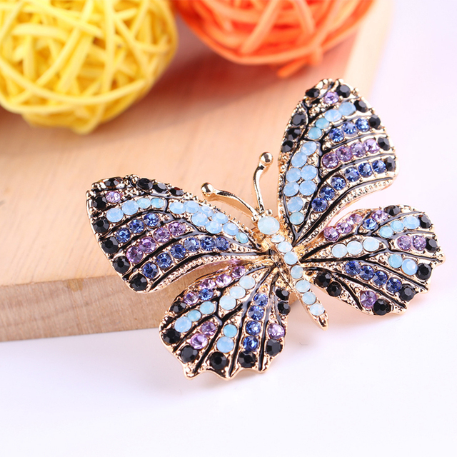 Elegancka broszka motylkowa z kryształkami górskimi - biżuteria wiosenna - Wianko - 8