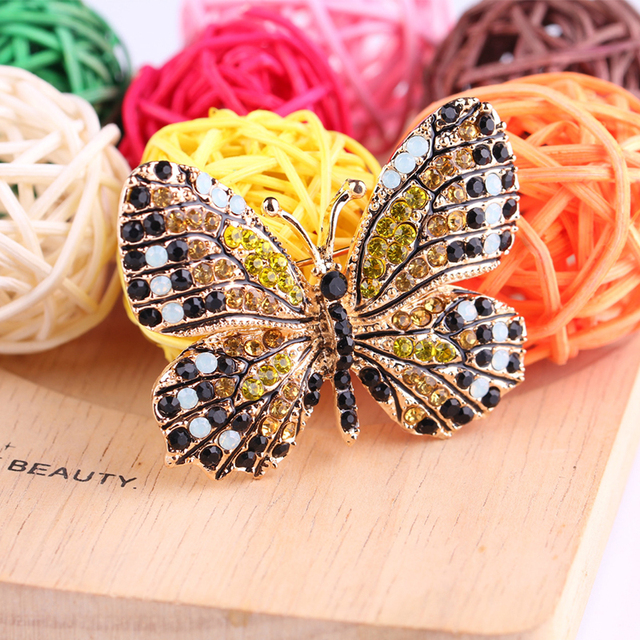 Elegancka broszka motylkowa z kryształkami górskimi - biżuteria wiosenna - Wianko - 9