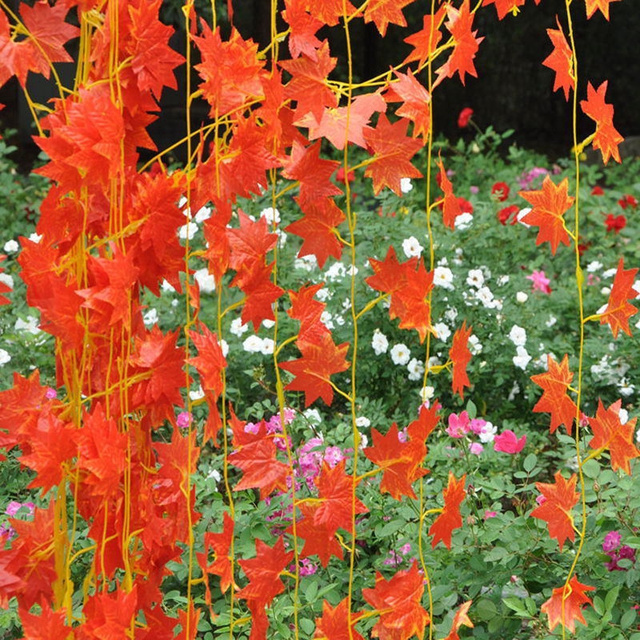 Rattanowy wianek z czerwonymi liśćmi klonu o długości 2.4m - dekoracja do wiszenia na zewnątrz, idealna na jesień i święto dziękczynienia - Wianko - 4