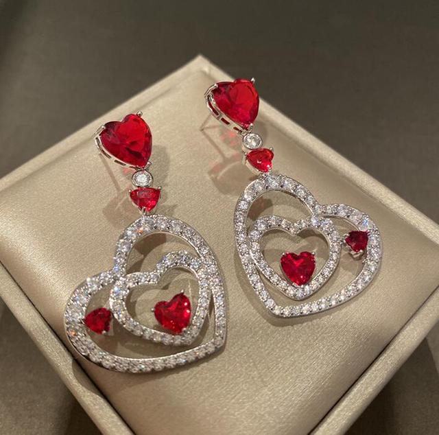 Kolczyki wiszące Duże i małe, czerwone kryształy cyrkon z frędzlami, w kształcie serca brzoskwiniowego - Wianko - 4