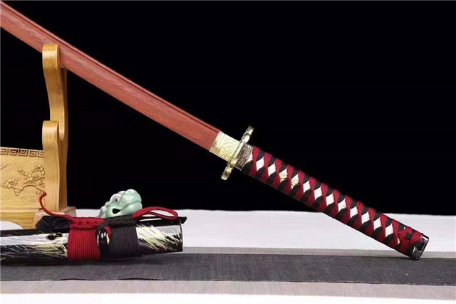 Japońska drewniana katana Iaido o długości 103 cm do szkolenia i zbierania - wysoka jakość drewna Cassia Siamea - Wianko - 3