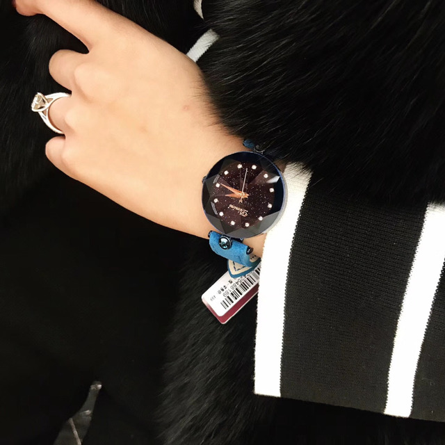 Zegarek damski niebieski wodoodporny z prawdziwym futrem skórzanym, zdobiony ciętymi szklanymi gwiazdami i kryształowym kwarcowym mechanizmem Montre Femme - Wianko - 2