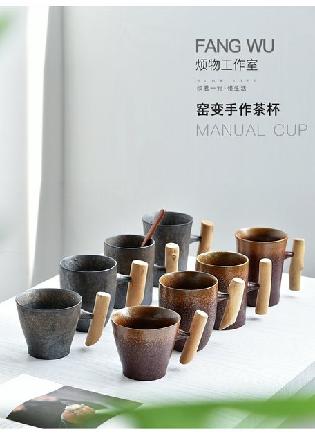 Vintage kubek ceramiczny z grubej ceramiki, rdzawa glazura i drewniany uchwyt do herbaty, kawy, mleka i napojów, wraz z drewnianą łyżką - Wianko - 1