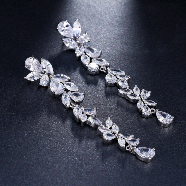 Luksusowe kolczyki z kwiatem cyrkonią i frędzlami dla kobiet - Kryształowe biżuteria ślubna - Wianko - 5