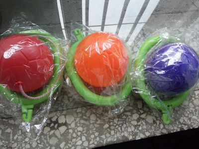 Kolorowa skacząca piłeczka kauczukowa - zabawka sportowa dla dzieci w różnym wieku, idealna do zabawy na świeżym powietrzu i jako rodzaj żonglerki - Wianko - 11