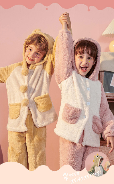 Dziecięcy komplet ciepłych piżam z długim rękawem i wzorami zwierząt – idealne na zimowe noce - Wianko - 1