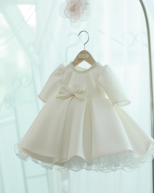 Sukienka dla dziewczynek z długim rękawem - koraliki, kokardka, biała, 1 rok - Wianko - 3