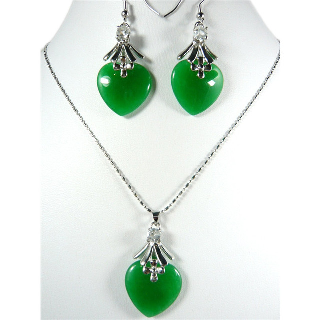 Zestaw biżuterii - Naszyjnik zielono-fioletowy z kamieniem w kształcie serca - Wianko - 3