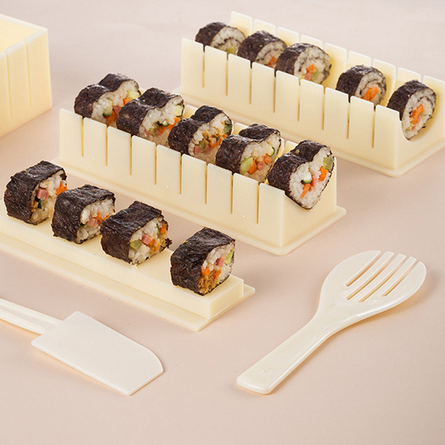 Wielofunkcyjne narzędzie do sushi i warzyw, forma do sushi w kształcie kwadratu z ostrzem oraz uchwytami do krojenia owoców, mięsa i cebuli - Narzędzia kuchenne - Wianko - 4