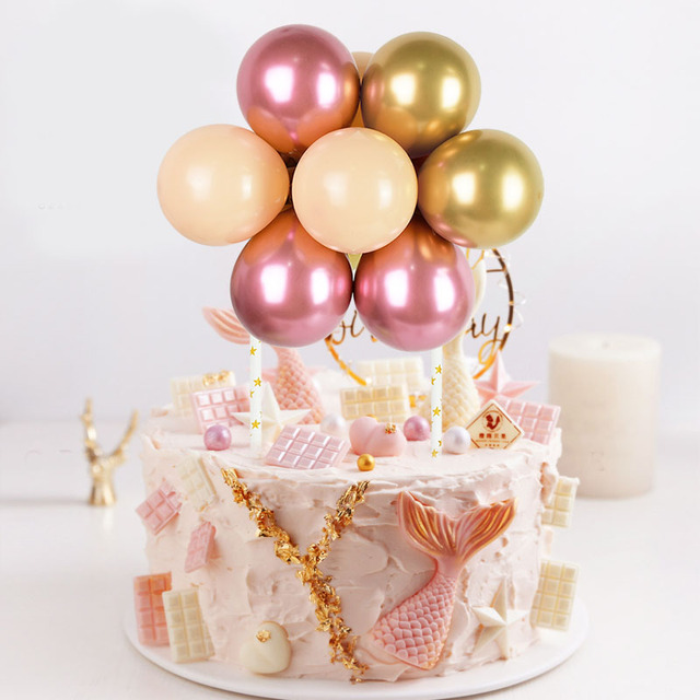 Ozdoba tortu - 10 sztuk metalowych balonów w kształcie chmurki z konfetti na urodzinowy tort weselny - Wianko - 3