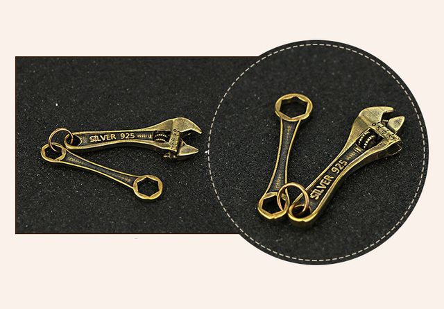 Solidny breloczek w formie vintage mosiężnego klucza z łańcuszkiem, ręcznie robiony z czystej miedzi, idealny na klucze do motocykli i samochodów - Wianko - 6
