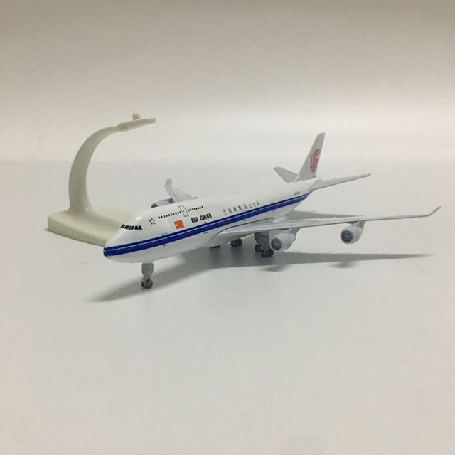 Model odlewany samolotu Airbus A330 JASON TUTU 20cm z Chin. Metalowa replika w skali 1:400 - Wianko - 20