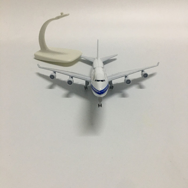 Model odlewany samolotu Airbus A330 JASON TUTU 20cm z Chin. Metalowa replika w skali 1:400 - Wianko - 19