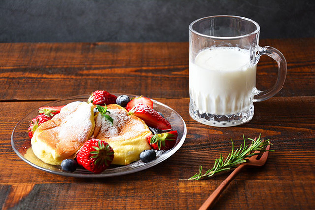 Wytłoczony wzór na szklanym talerzu śniadaniowym o retro romantycznym stylu - Wianko - 4