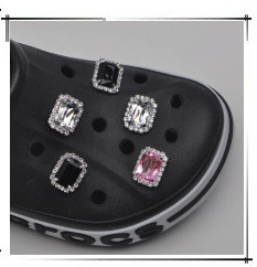 Dziewczęce Croc Charms z motylem - ozdoba butów z metalu i błyskotkową koroną - Wianko - 62