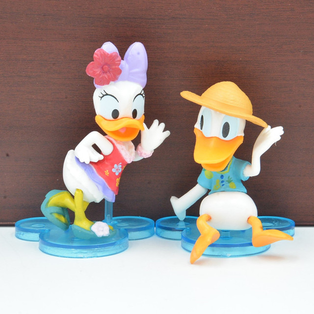 Figurki akcji Disney Anime 6 sztuk Mickey Mouse, Kaczor Donald, Goofy, Minnie Mouse - zabawki PVC dla dzieci i prezenty na Boże Narodzenie - Wianko - 5