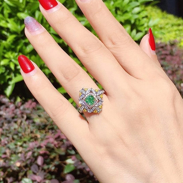 Pierścionek z zielonym kryształem szmaragdowym i diamentem - biżuteria z białego złota lub srebra dla kobiet - Wianko - 13
