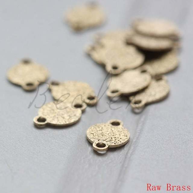 Mosiężne teksturowane podstawy do biżuterii - okrągłe płaskie monety 7.8x5.5mm - Wianko - 1